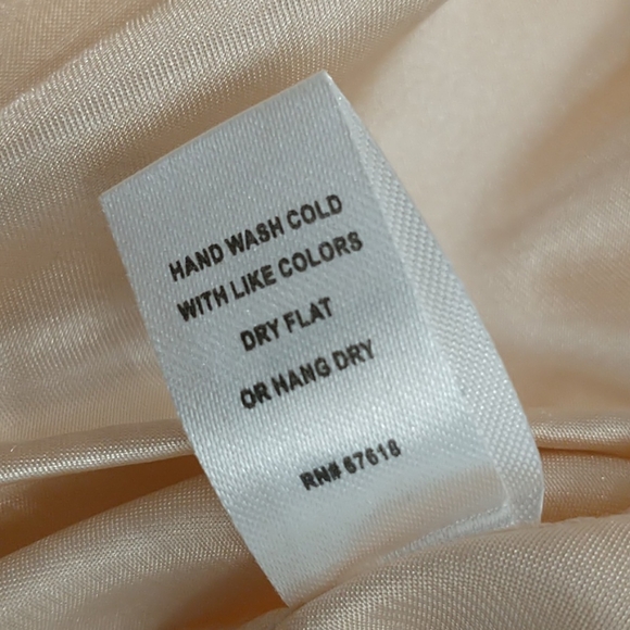 Satin Glamour Robe Blush Buttercream Hollywood Feminine Fem sz L/XL by Flora - Picture 8 of 12